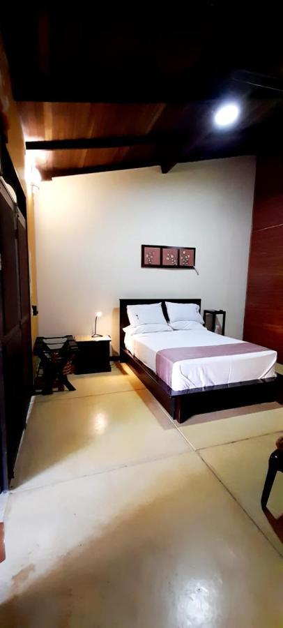 Hotel Amazon Bed And Breakfast Leticia Exterior photo