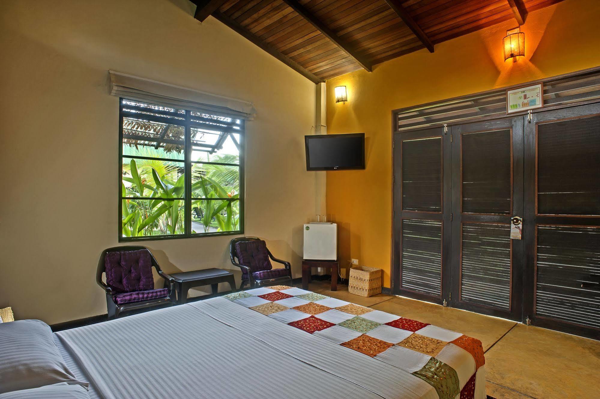 Hotel Amazon Bed And Breakfast Leticia Exterior photo